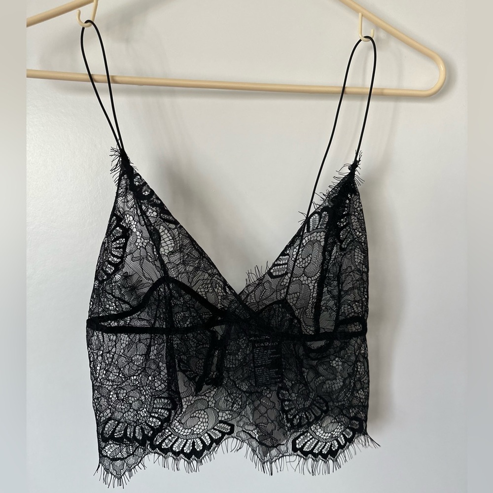 Black Feminine Lace Top